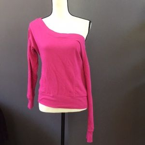 🌺NWOT Pink off the shoulder sweatshirt